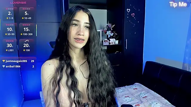 Emilytafur online show from 07-18-26, 12:48