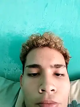 Snapshot of stevan1855 chatting on 03-19-25, 07:17 stevan1855 online show from 03-19-25, 07:17