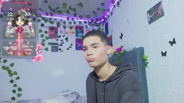 Snapshot of stevan1855 chatting on 10-17-25, 12:41 stevan1855 online show from 10-17-25, 12:41