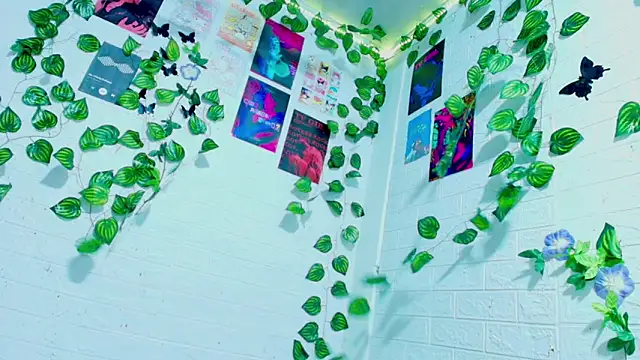 Snapshot of stevan1855 chatting on 02-12-26, 02:01 stevan1855 online show from 02-12-26, 02:01