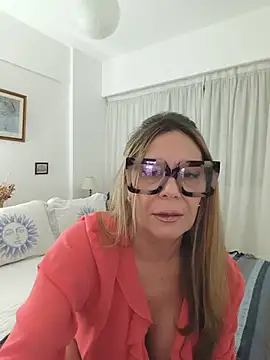 lolavalecuatro online show from 07-18-26, 09:40