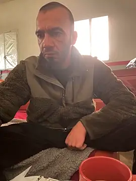 Snapshot of donnuozfutura chatting on 01-07-25, 10:32 donnuozfutura online show from 01-07-25, 10:32