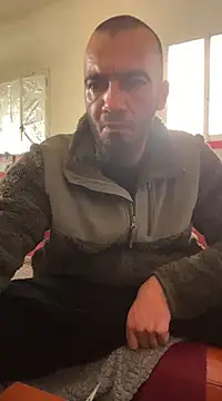 Snapshot of donnuozfutura chatting on 01-07-25, 01:35 donnuozfutura online show from 01-07-25, 01:35