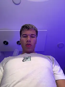 Logan smith1 online show from 02-17-25, 04:31