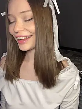 Snapshot of dollfromvenus chatting on 12-11-24, 04:20 dollfromvenus online show from 12-11-24, 04:20