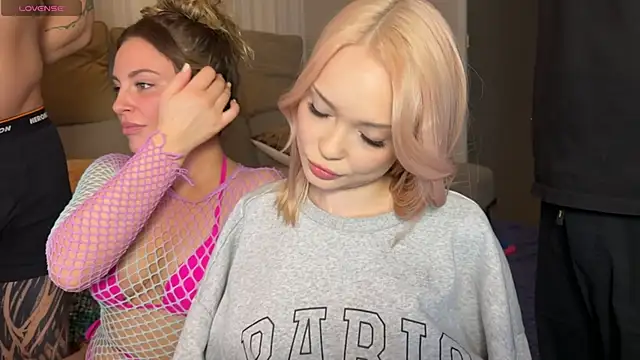 Snapshot of dollfromvenus chatting on 03-16-26, 07:40 dollfromvenus online show from 03-16-26, 07:40