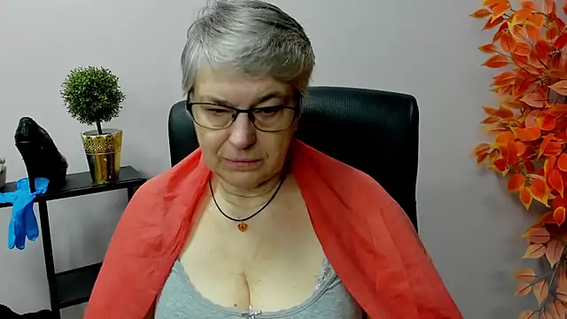 IrisDream online show from 02-06-25, 07:24