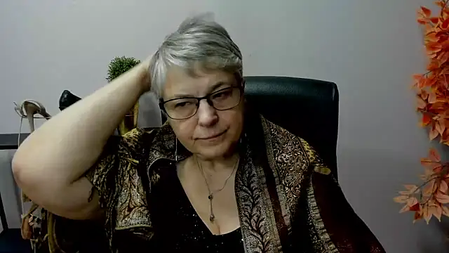 IrisDream online show from 02-21-25, 01:22