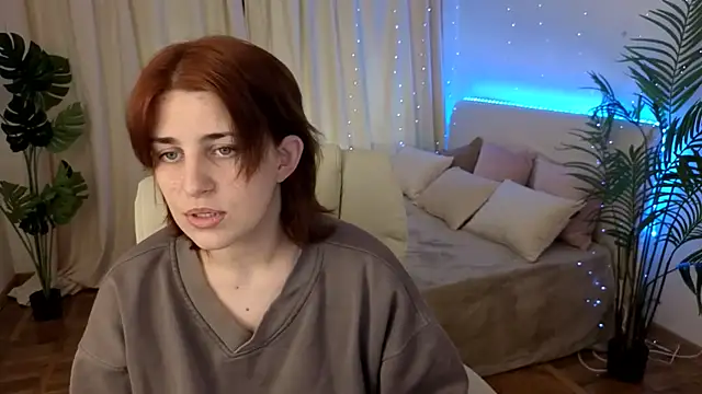 FoxyRayy online show from 11-10-25, 10:36