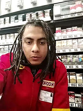 Snapshot of Bola453 chatting on 01-16-26, 05:33 Bola453 online show from 01-16-26, 05:33