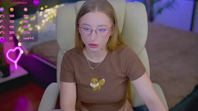 SilverrMoon online show from 10-21-25, 07:36