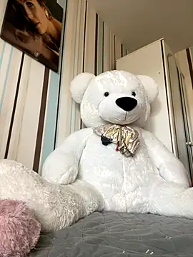 Liya my online show from 10-18-25, 09:32