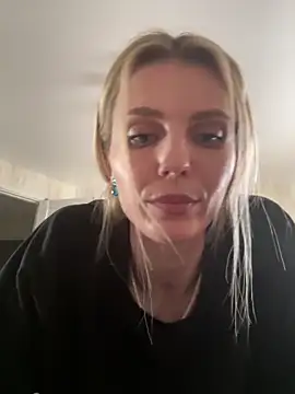 Liya my online show from 04-28-26, 01:16