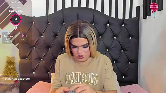 Snapshot of AllisonsweetZ chatting on 02-05-25, 07:42 AllisonsweetZ online show from 02-05-25, 07:42