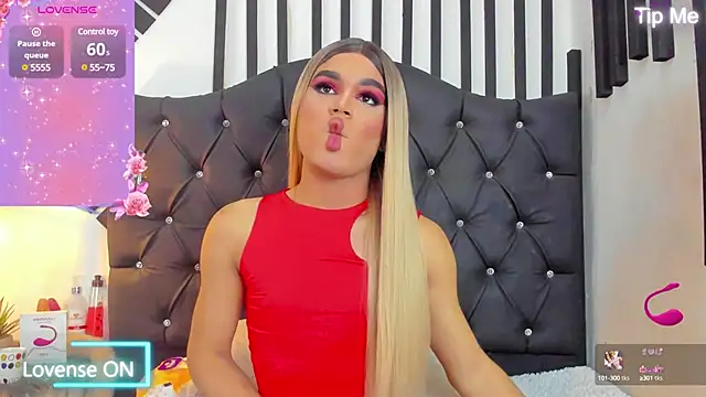 Snapshot of AllisonsweetZ chatting on 02-14-25, 08:05 AllisonsweetZ online show from 02-14-25, 08:05