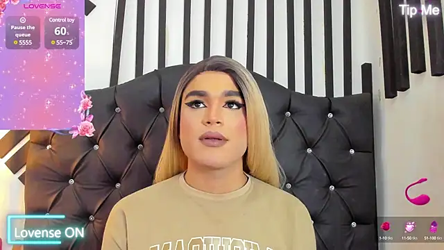 Snapshot of AllisonsweetZ chatting on 02-26-25, 08:00 AllisonsweetZ online show from 02-26-25, 08:00