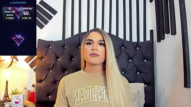 Snapshot of AllisonsweetZ chatting on 03-10-25, 01:21 AllisonsweetZ online show from 03-10-25, 01:21