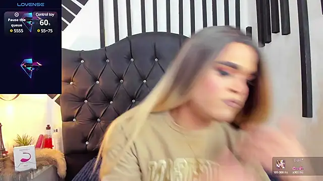 Snapshot of AllisonsweetZ chatting on 03-15-25, 07:38 AllisonsweetZ online show from 03-15-25, 07:38