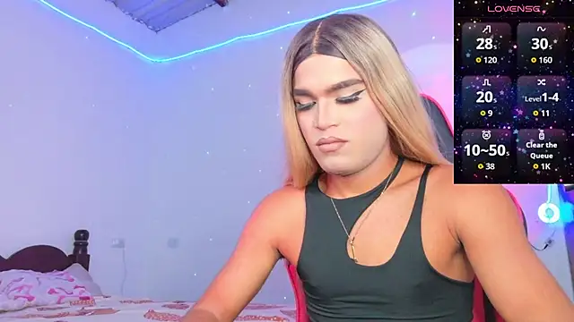 Snapshot of AllisonsweetZ chatting on 10-05-25, 01:09 AllisonsweetZ online show from 10-05-25, 01:09