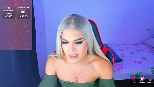 Snapshot of AllisonsweetZ chatting on 01-16-26, 06:12 AllisonsweetZ online show from 01-16-26, 06:12