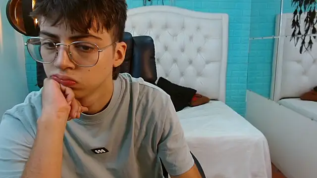 jhoellx online show from 09-21-25, 01:02