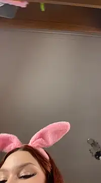 Snapshot of Helen_Shine chatting on 03-01-25, 09:15 Helen Shine online show from 03-01-25, 09:15