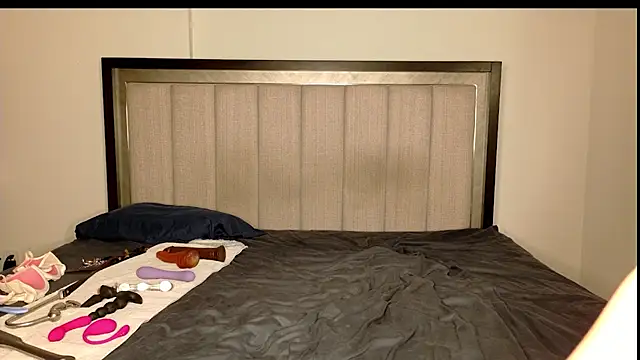 Snapshot of misscatxo chatting on 02-20-25, 06:57 misscatxo online show from 02-20-25, 06:57