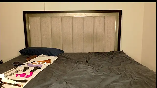 Snapshot of misscatxo chatting on 02-21-25, 06:04 misscatxo online show from 02-21-25, 06:04