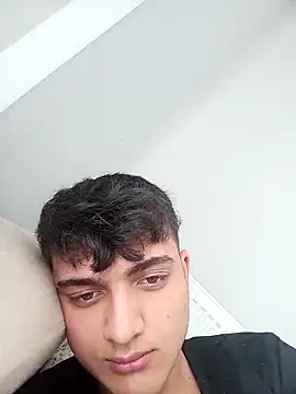 boy 3835 online show from 03-12-25, 12:36