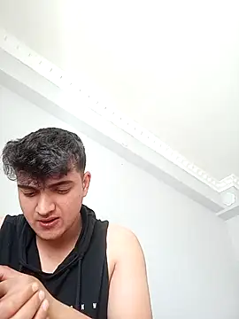 boy 3835 online show from 03-13-25, 01:29