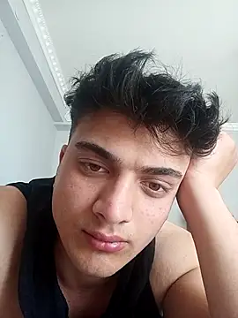 boy 3835 online show from 03-14-25, 12:40