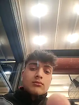 boy 3835 online show from 03-15-25, 07:59