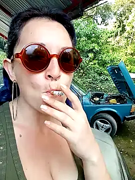 Snapshot of sophie_banger chatting on 01-07-25, 09:46 sophie banger online show from 01-07-25, 09:46