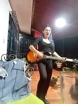 Snapshot of sophie_banger chatting on 02-22-25, 02:06 sophie banger online show from 02-22-25, 02:06