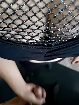 Snapshot of sophie_banger chatting on 03-12-25, 07:06 sophie banger online show from 03-12-25, 07:06