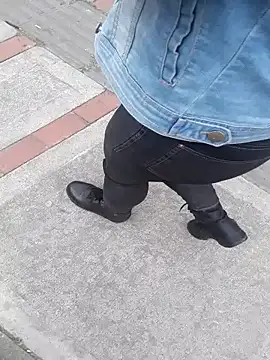 Snapshot of sophie_banger chatting on 09-12-25, 07:36 sophie banger online show from 09-12-25, 07:36