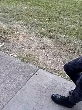 Snapshot of sophie_banger chatting on 09-28-25, 04:01 sophie banger online show from 09-28-25, 04:01