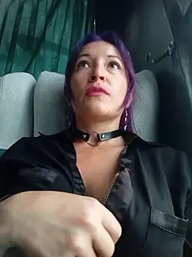 Snapshot of sophie_banger chatting on 10-11-25, 07:34 sophie banger online show from 10-11-25, 07:34