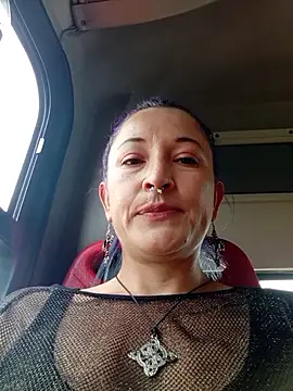 Snapshot of sophie_banger chatting on 10-27-25, 05:50 sophie banger online show from 10-27-25, 05:50