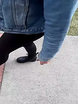 Snapshot of sophie_banger chatting on 11-14-25, 07:34 sophie banger online show from 11-14-25, 07:34