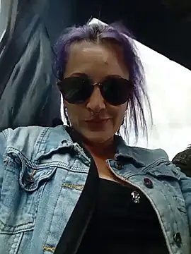 Snapshot of sophie_banger chatting on 11-26-25, 07:26 sophie banger online show from 11-26-25, 07:26