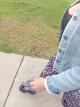 sophie banger online show from 04-15-26, 08:42