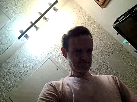 Snapshot of big8dall chatting on 03-04-26, 04:07 big8dall online show from 03-04-26, 04:07