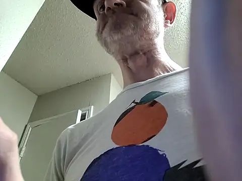 Snapshot of big8dall chatting on 05-20-26, 02:18 big8dall online show from 05-20-26, 02:18