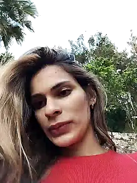 Snapshot of cuteluci_ chatting on 01-26-25, 01:25 cuteluci online show from 01-26-25, 01:25