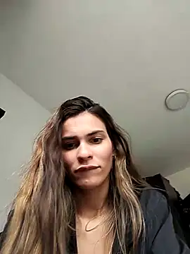 Snapshot of cuteluci_ chatting on 02-16-25, 03:48 cuteluci online show from 02-16-25, 03:48