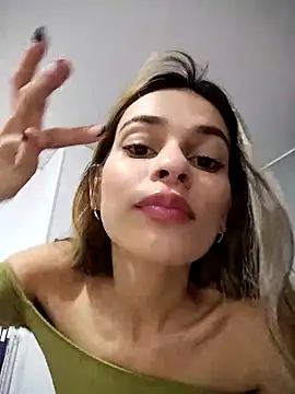 Snapshot of cuteluci_ chatting on 03-07-25, 10:45 cuteluci online show from 03-07-25, 10:45