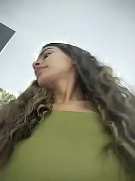 Snapshot of cuteluci_ chatting on 03-19-25, 10:55 cuteluci online show from 03-19-25, 10:55