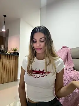 cuteluci  online show from 07-08-26, 06:40