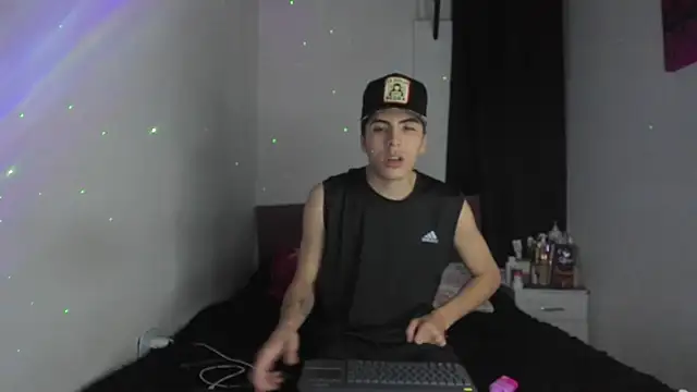 HeellBoy  online show from 04-30-26, 05:58